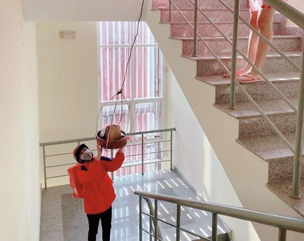 Dở khóc dở cười” những kiểu buôn bán bá đạo mùa Covid-19-8