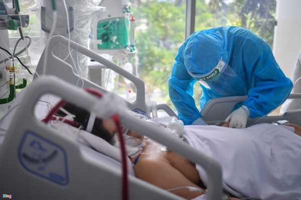 Bộ Y tế thiết lập khẩn cấp 3.000 giường hồi sức tích cực tại TP.HCM-2