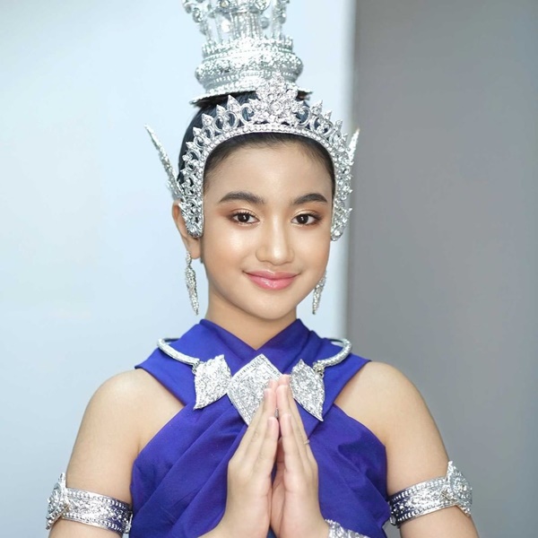 Công chúa cao quý của hoàng gia Campuchia: Gây sốt vì nhan sắc đẹp khuynh thành, lừng danh khắp showbiz-4