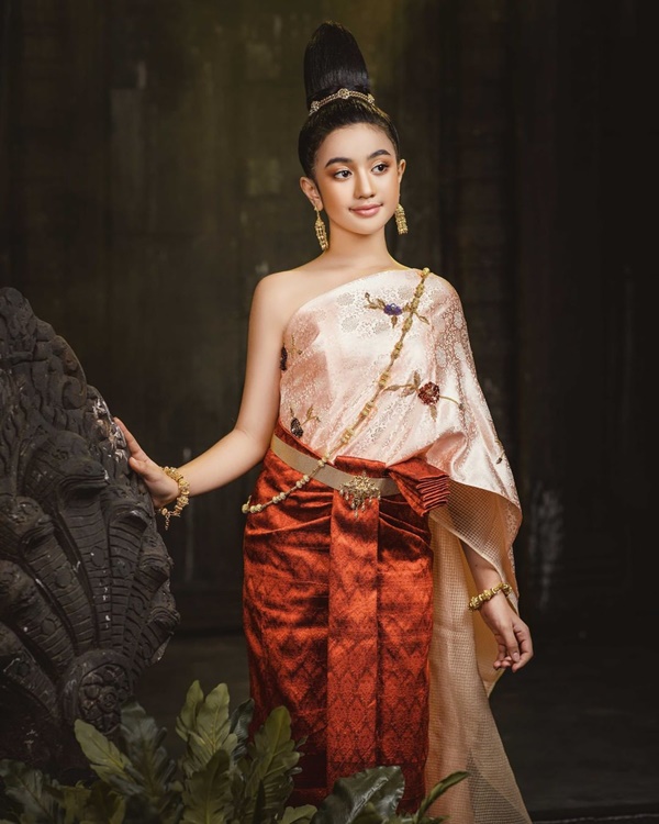 Công chúa cao quý của hoàng gia Campuchia: Gây sốt vì nhan sắc đẹp khuynh thành, lừng danh khắp showbiz-11