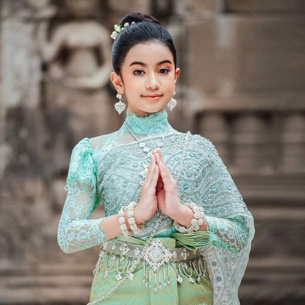 Công chúa cao quý của hoàng gia Campuchia: Gây sốt vì nhan sắc đẹp khuynh thành, lừng danh khắp showbiz-9