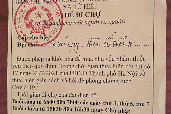 6 giờ sáng xếp hàng mua bó rau: Người Sài thành quen nếp mới-4