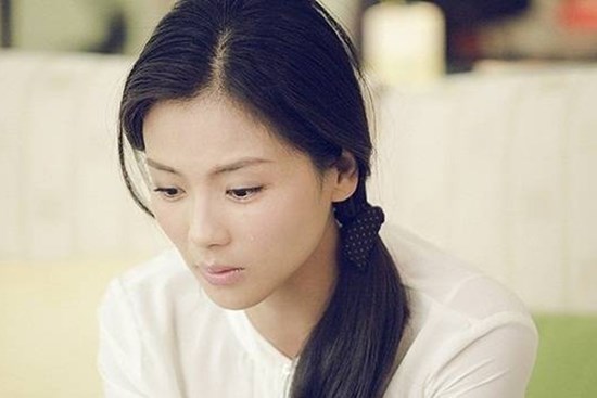 Nhận được bó hồng từ chồng trong dịp kỷ niệm ngày cưới, nhìn thấy tên trên tấm thiệp, tôi yêu cầu anh ly hôn