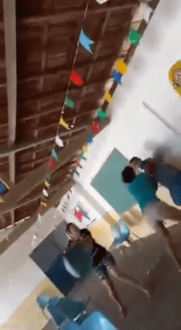 Đi tiêm vắc xin Covid-19, vợ choáng váng thấy chồng ngoại tình tại nơi tiêm chủng, thái độ kẻ thứ 3 bị chỉ trích dữ dội-3