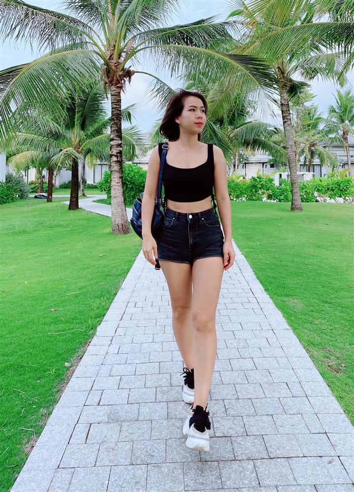 Người vợ xinh đẹp ngoài đời của Shark Long Hương vị tình thân, đã sinh nở 2 lần mà dáng dấp vẫn nuột nà cỡ này-9