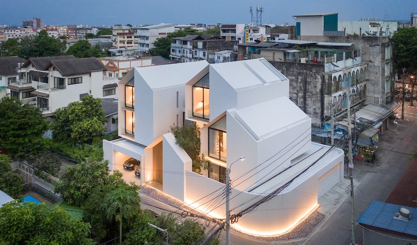 Căn nhà trắng tinh giữa phố có gì bên trong mà khiến ai vào cũng ngẩn ngơ muốn ở lại-1