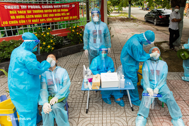 Sân khấu đặc biệt: Nơi ca sĩ Phương Thanh và các nghệ sĩ biểu diễn cho 4.000 F0 tại bệnh viện dã chiến-7