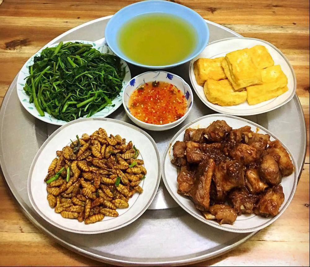 14 ngày nấu cơm mời ông hàng xóm độc thân, người phụ nữ nhận được 2 bút tích kèm lời đề nghị chấn động-3