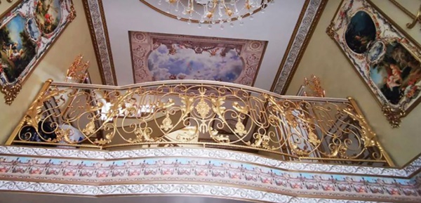 Lục soát nhà quan tham, cảnh sát vào phòng khách đã choáng nhưng đến nhà tắm thì đứng hình trước 1 báu vật-4