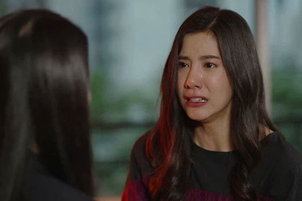 Nửa đêm dậy, tôi hoảng sợ thấy người đàn ông lạ đang tìm đồ ăn, từ đó phát hiện bí mật đáng sợ của vợ chồng anh trai-1