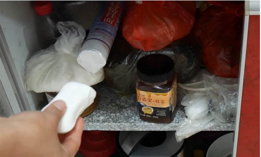 Đặt một cục xà phòng lên bếp gas, không ngờ nó giải quyết được những rắc rối của mọi gia đình-5