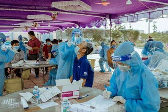 Sáng 31/7 ghi nhận 4.060 ca mắc COVID-19, riêng TP.HCM có 2.503 trường hợp