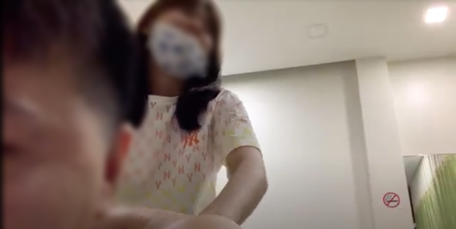 Hà Nội nở rộ hình thức massage sung sướng tại nhà giữa dịch Covid-19, khách tranh thủ vợ đi vắng để gọi phục vụ từ A đến Z-9