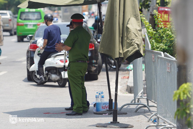 NÓNG: Hà Nội phong tỏa toàn bộ 1 phường của quận Hoàn Kiếm do có dân quân tự vệ dương tính SARS-CoV-2-9