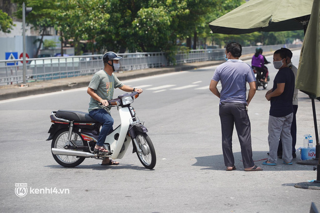 NÓNG: Hà Nội phong tỏa toàn bộ 1 phường của quận Hoàn Kiếm do có dân quân tự vệ dương tính SARS-CoV-2-8