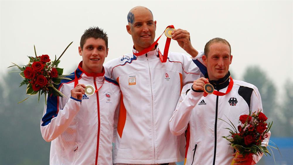 Không ai có thể tưởng tượng đây là bàn chân của VĐV bơi lội Olympic cùng câu chuyện nhói lòng đằng sau-6