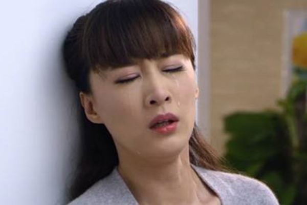 Bị bức đi xem mắt, cô nàng bất đắc dĩ tìm người giả làm bạn trai để phá nhưng khi nhìn thấy đối tượng xem mắt thì ngây ngẩn cả người-3