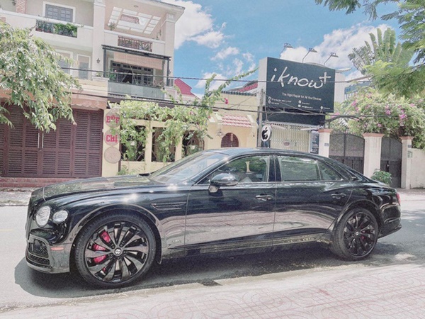 Rich kid Việt và những món quà khủng: Bộ đôi siêu xe ngót nghét 70 tỷ, đồng hồ sang với hàng hiệu nhiều không đếm nổi-3