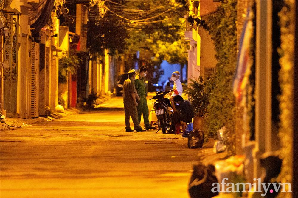 Hà Nội cách ly y tế toàn bộ ngõ 651 Minh Khai vì 20 ca dương tính SARS-CoV-2-4