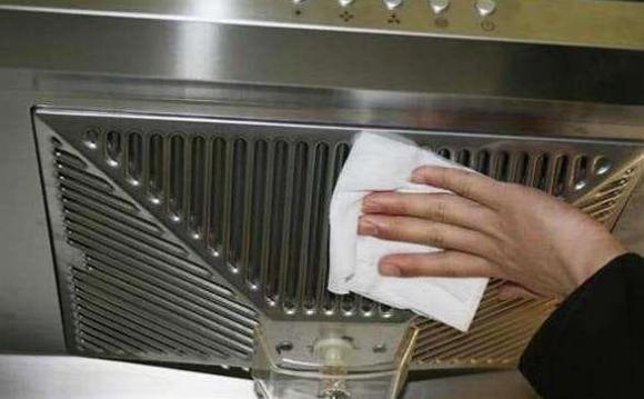 Không cần tháo máy hút mùi của bếp nếu bị bẩn, hãy làm sạch nó bằng mẹo này-2