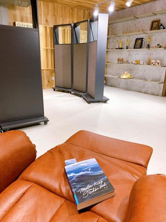 Choáng ngợp khi tham quan căn biệt thự sang chảnh, có trang bị thang máy riêng của Mr. Siro-11