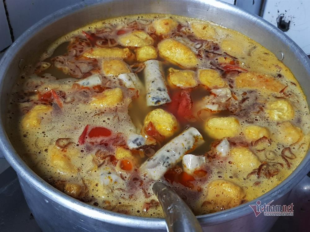 Một nhà đi chợ hộ ba hàng xóm, đến bữa thi món ngon qua mạng-4