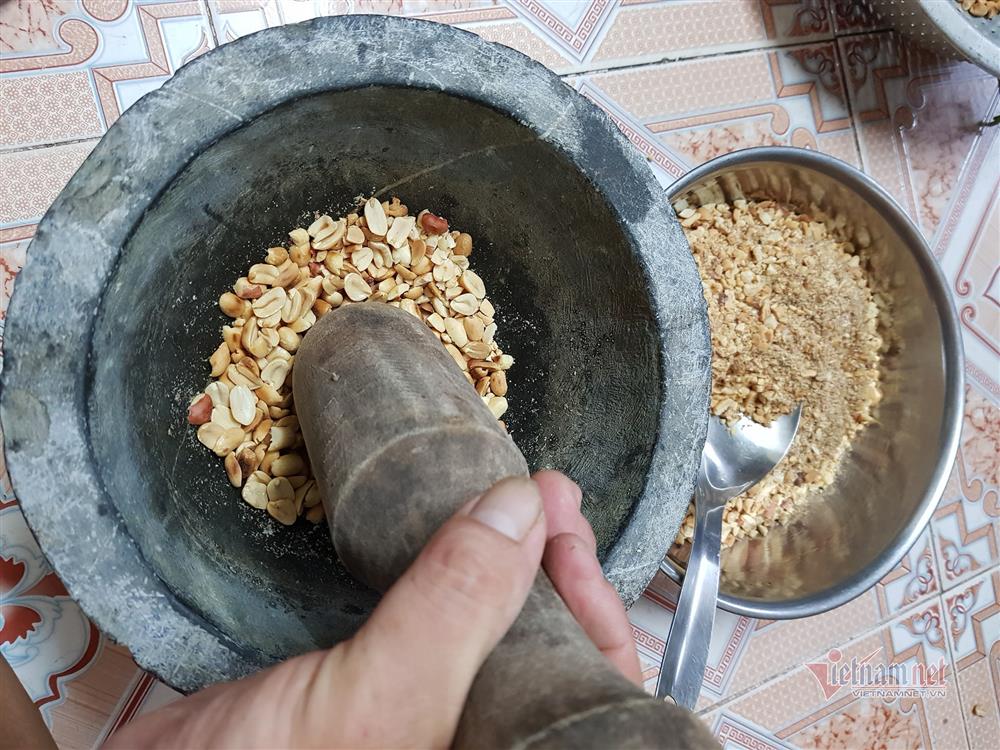 Một nhà đi chợ hộ ba hàng xóm, đến bữa thi món ngon qua mạng-11