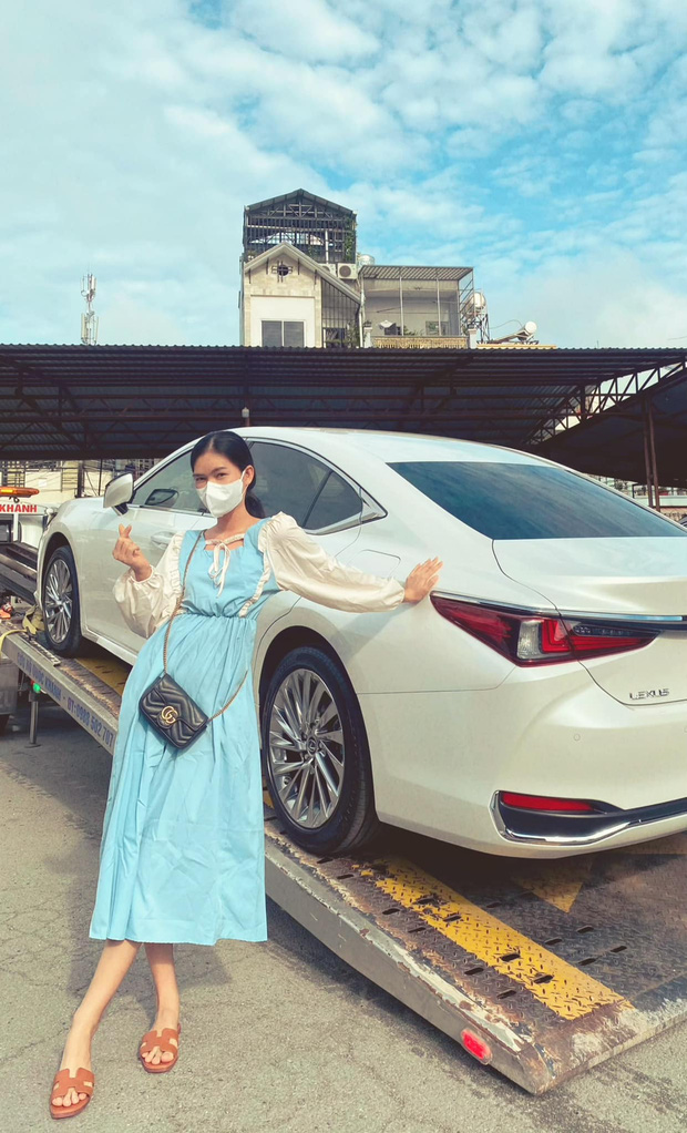 Mỹ nhân Vbiz cực sexy và có cuộc sống chanh sả bất ngờ thông báo đã cạo đầu quy y do trầm cảm nặng sau loạt biến cố-11