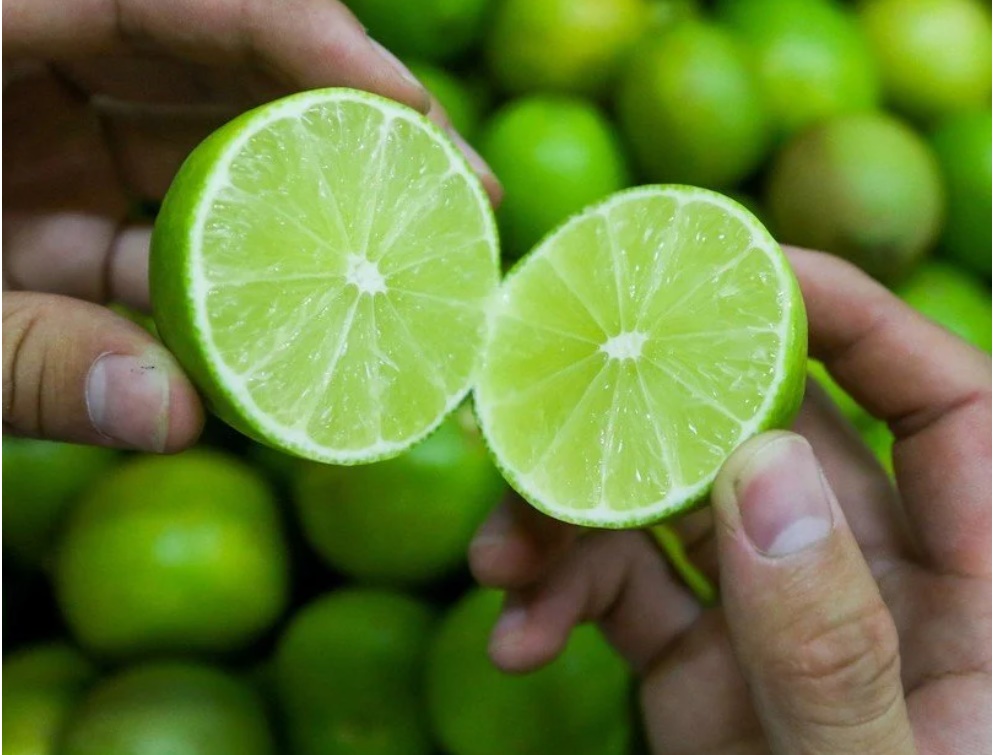 Nấu ăn lỡ cho muối quá tay, bỏ thứ này vào nồi để cứu nguy, khỏi lo món ăn bị mặn-1