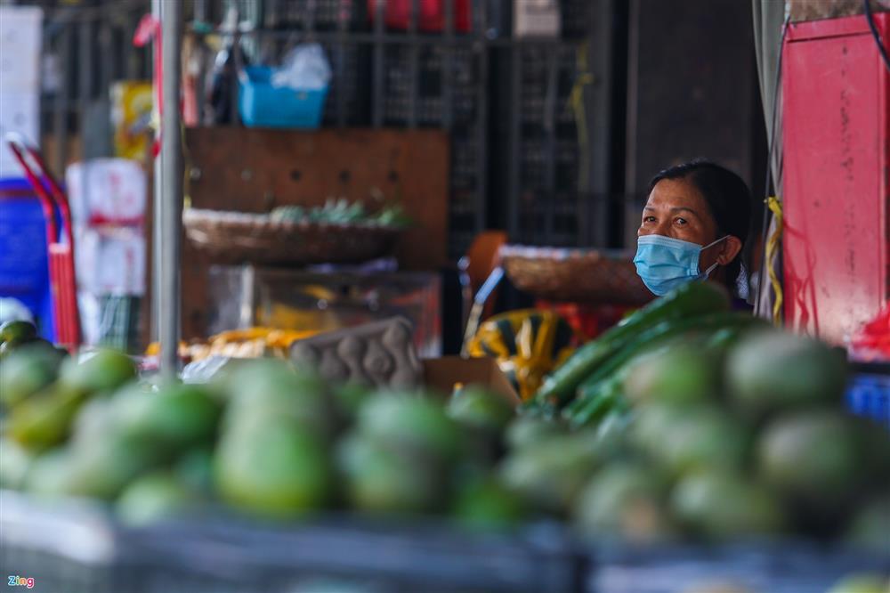 Nhiều chợ ở Hà Nội bị phong tỏa vì dịch Covid-19-6