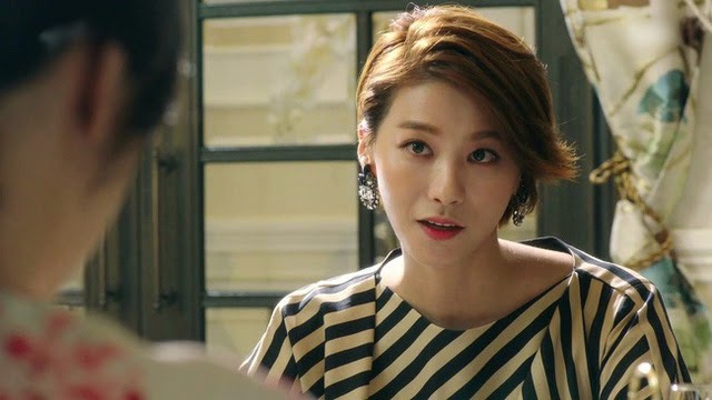 Được chị chồng cho vay vốn mua nhà tôi hí hửng lắm, ai ngờ lúc giao dịch chị lại tuyên bố với bên bán điều sốc óc này-2