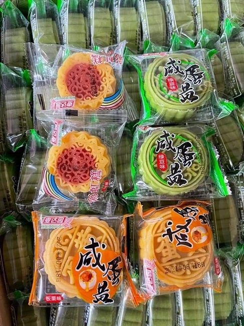 Bất ngờ bánh trung thu mini Trung Quốc bán đầy chợ với giá chỉ từ 3.000 đồng/chiếc-1