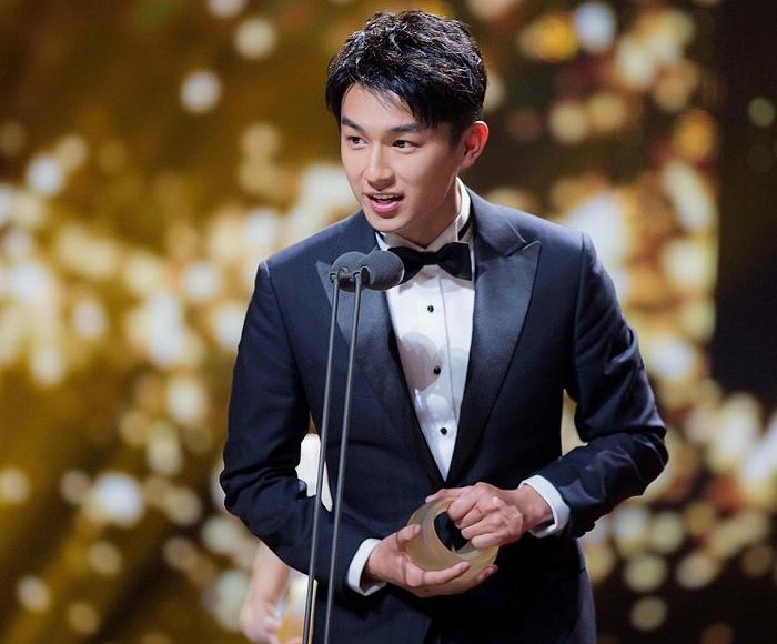 Cái chết bí ẩn trong tình trạng lõa thể của tiểu Angelababy bị khơi lại sau khi Ngô Diệc Phàm ngã ngựa-5