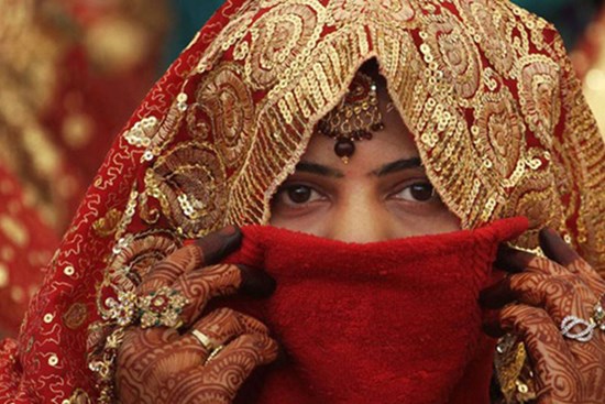 20 người phụ nữ chết mỗi ngày, bao gia đình tan nát ở Ấn Độ chỉ vì một tập tục đã bị cấm nửa thế kỷ