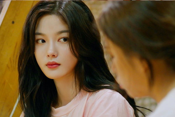 Bị chị chồng đổ vấy chuyện ăn cắp dây chuyền kim cương, tôi chưa kịp giải thích, chồng đã làm hành động khó tin này-2