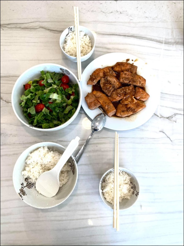 Sang Mỹ sống, Cao Thái Sơn càng chăm chỉ vào bếp nấu ăn, món nào cũng ngon, đậm đà hương vị quê nhà-3