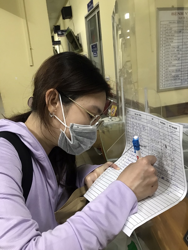 Nữ bác sĩ trong tua cấp cứu giành giật lại sự sống cho bệnh nhân COVID-19: Chưa bao giờ nghĩ tới việc bỏ cuộc!-3
