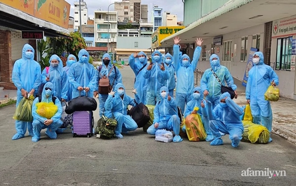 Nữ bác sĩ trong tua cấp cứu giành giật lại sự sống cho bệnh nhân COVID-19: Chưa bao giờ nghĩ tới việc bỏ cuộc!-8