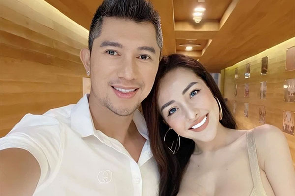 Ngân 98 và ca sĩ Lương Bằng Quang làm việc với Sở Thông tin - Truyền thông TPHCM-3