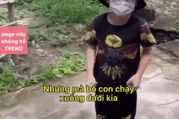 Bố không đeo khẩu trang gặp công an liền bỏ chạy, cậu con trai ở lại năn nỉ: “Con lạy chú…đừng bắt bố đi được không ạ”