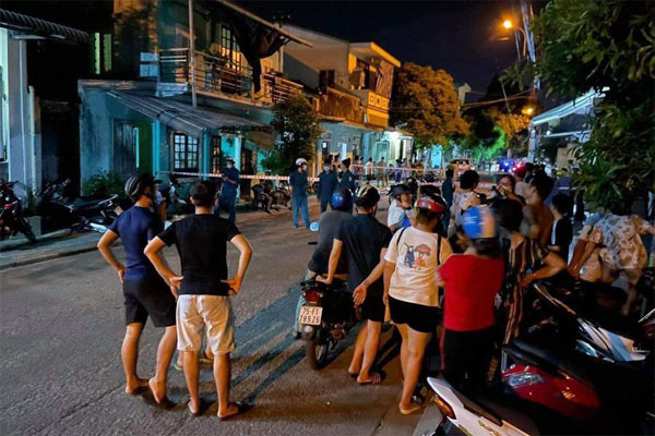 Công an thông tin nguyên nhân vụ chồng ôm vợ châm lửa tự thiêu bỏ lại 3 con nhỏ-4