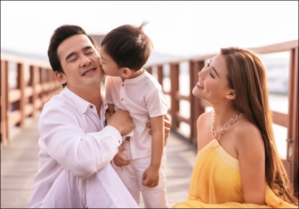 Vụng về bếp núc, Thúy Diễm lại hóa vợ đảm trong thời gian nghỉ dịch, chồng con thích ăn món gì cũng làm ngon xuất sắc-1