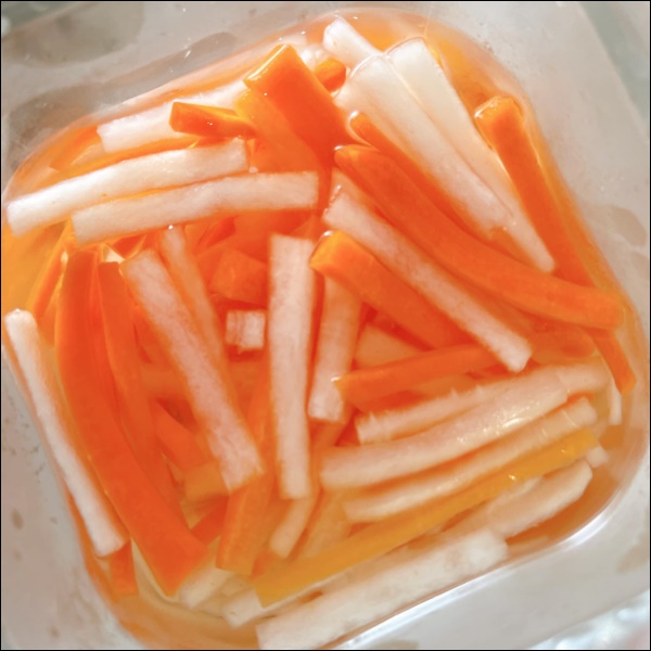 Vụng về bếp núc, Thúy Diễm lại hóa vợ đảm trong thời gian nghỉ dịch, chồng con thích ăn món gì cũng làm ngon xuất sắc-5