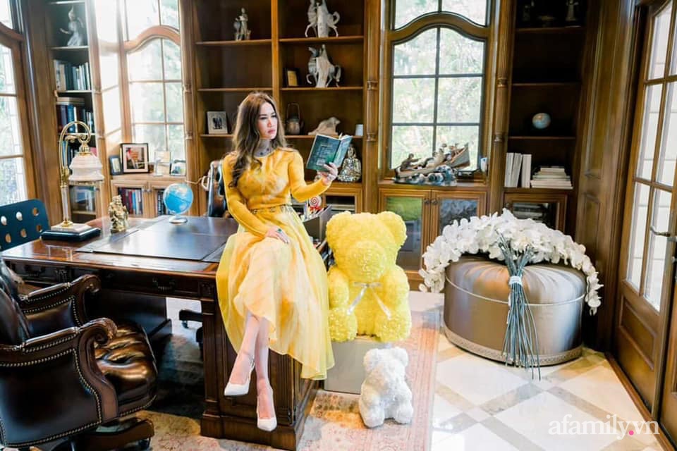 Qua 3 lần sinh nở, bà mẹ U60 vẫn gây choáng vì vóc dáng cực phẩm nhờ duy trì thói quen này suốt 20 năm-5