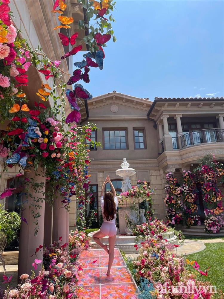 Qua 3 lần sinh nở, bà mẹ U60 vẫn gây choáng vì vóc dáng cực phẩm nhờ duy trì thói quen này suốt 20 năm-13