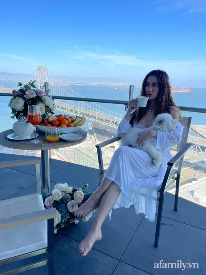 Qua 3 lần sinh nở, bà mẹ U60 vẫn gây choáng vì vóc dáng cực phẩm nhờ duy trì thói quen này suốt 20 năm-14