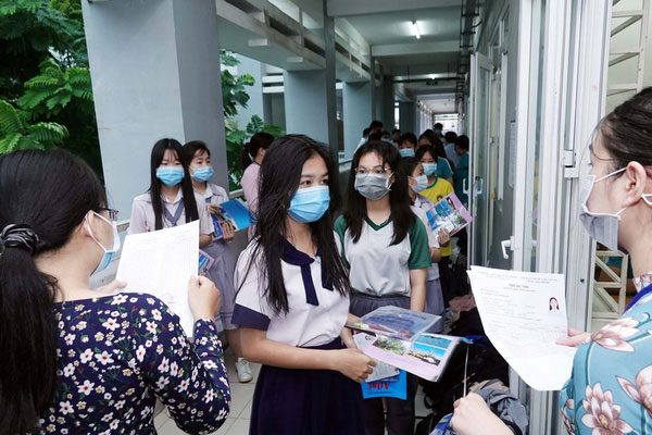 Hôm nay, 11.000 thí sinh cả nước thi tốt nghiệp THPT đợt 2-2