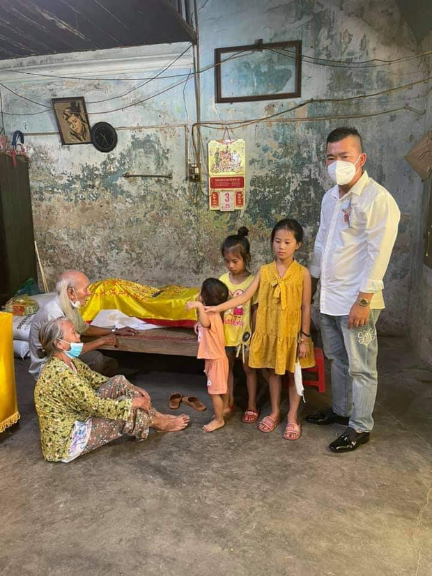 Công an thông tin nguyên nhân vụ chồng ôm vợ châm lửa tự thiêu bỏ lại 3 con nhỏ-3