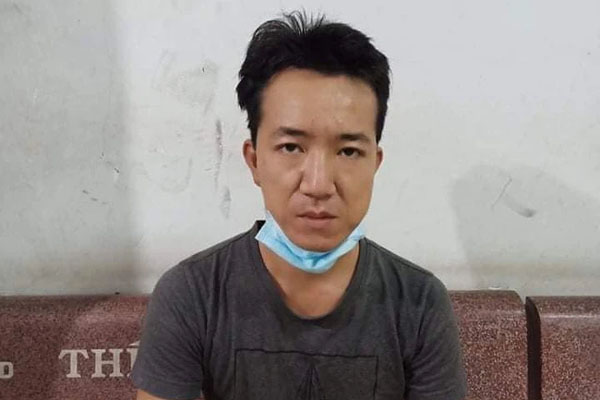Nhịn đói 3 ngày lái xe máy nghìn km về quê, người đàn ông kiệt sức gục bên đường-2