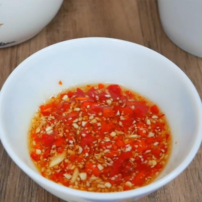 Cách làm gỏi xoài tôm khô chua ngọt ăn là ghiền-5
